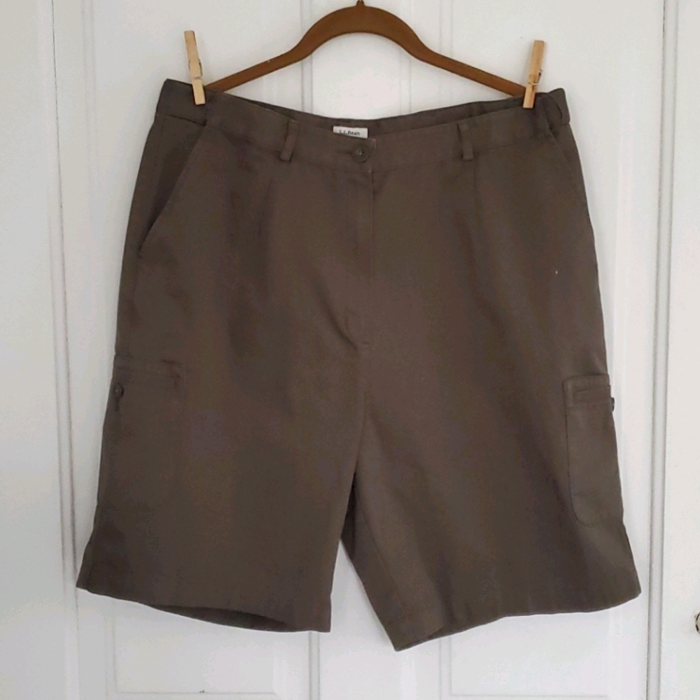 L.L.Bean Original Fit Olive Green Shorts